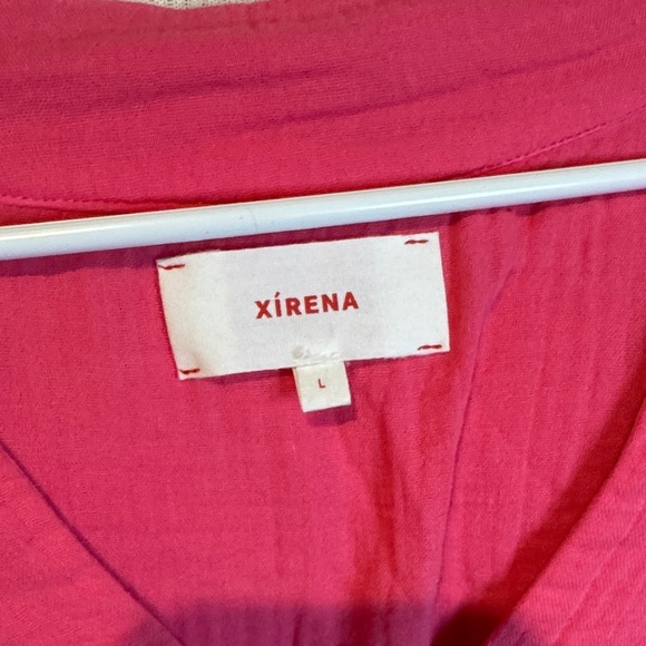 XiRENA Vivid Pink V-Neck Blouse 100% cotton - Picture 2 of 4